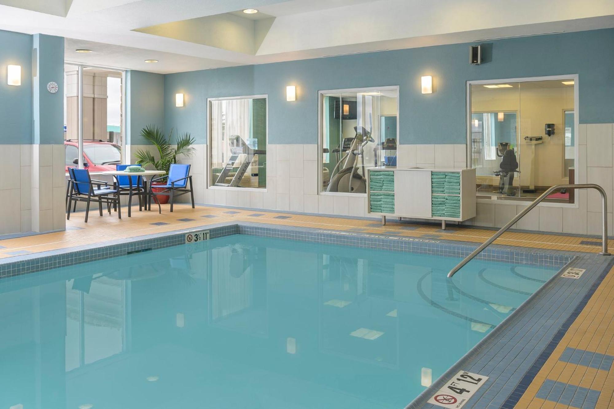 Holiday Inn Express Hotel & Suites North Bay By Ihg Eksteriør bilde